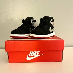Nike Jordan 1 Retro High. Baby Walker 4c